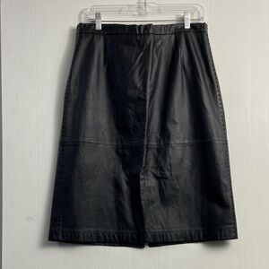 Elegant Black Genuine Leather Skirt